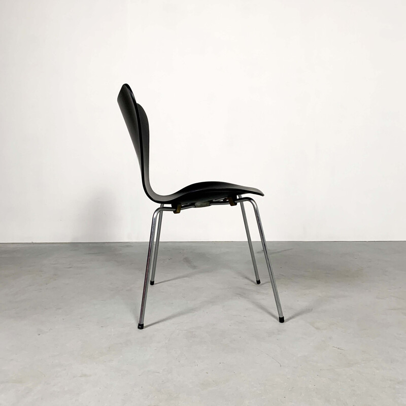 Vintage Butterfly Chair by Arne Jacobsen for Fritz Hansen, 1950s