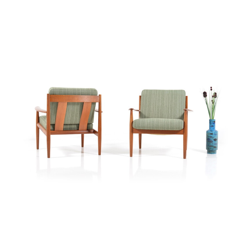 Pair of Scandinavian France & Son "118" green easy chairs in teak, Grete JALK - 1960s
