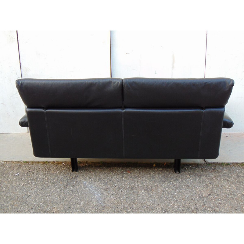 Vintage 2 seater leather sofa by Paolo Piva  B and B Italia