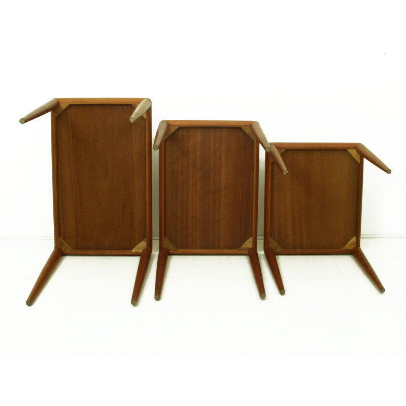 Ensemble de 3 tables gigognes en teck vintage par Henry W. Klein pour Bramin Møbler 1960