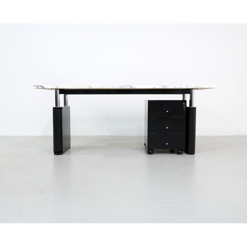 Vintage desk by Kum from Gae Aulenti for Tecno with a marble top