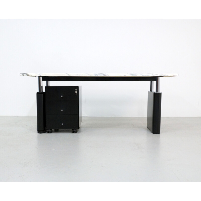 Vintage desk by Kum from Gae Aulenti for Tecno with a marble top