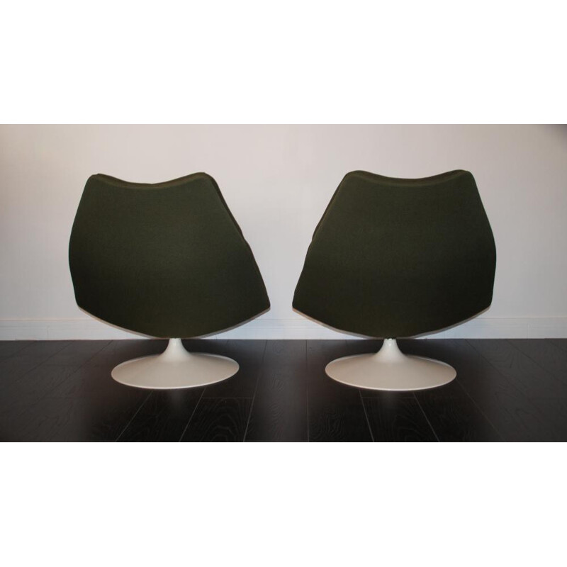 Pair of Artifort "F584" armchairs in plastic, Geoffrey HARCOURT - 1960s