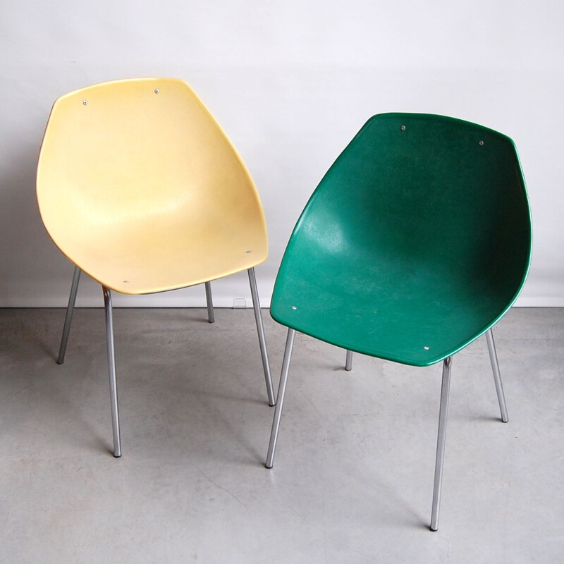 Pair of shell vintage chairs by Pierre Guariche for Meurop