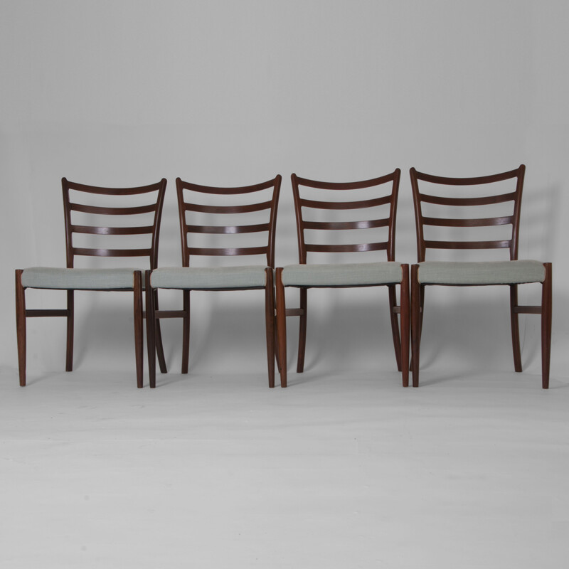Ensemble de 4 chaises à repas vintage Danoise 1960
