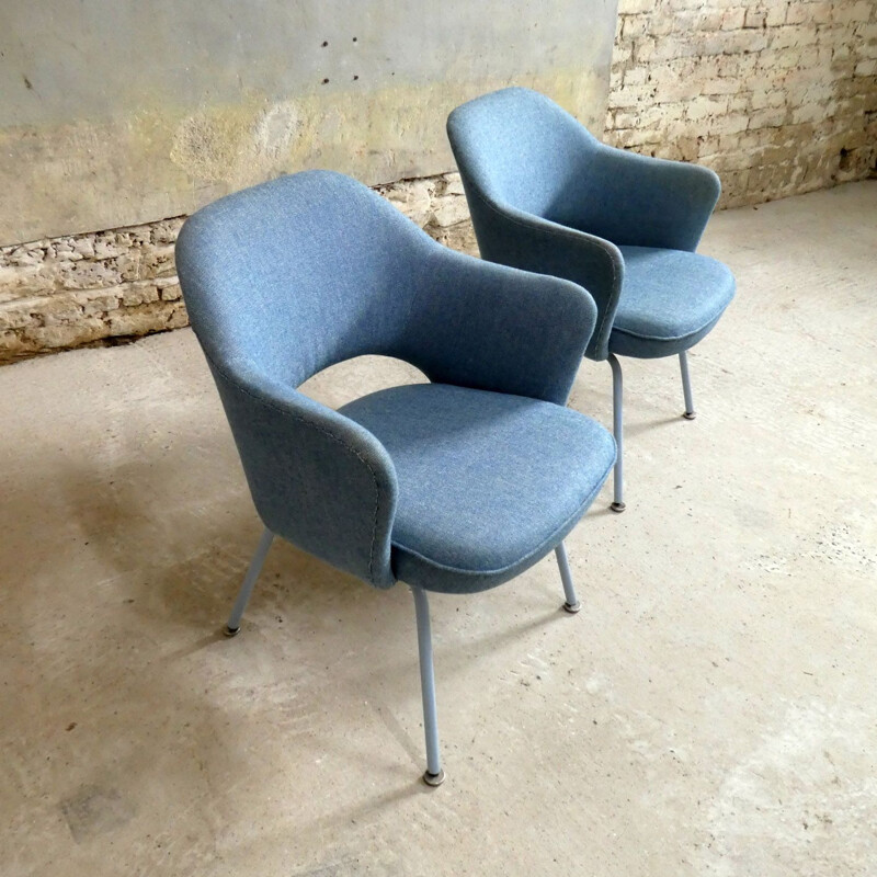 Pair of Eero Saarinen Vintage Conference armchairs for Knoll 1960