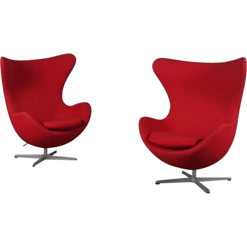 Vintage Egg Chair in red fabric Arne Jacobsen for Fritz Hansen 1980s