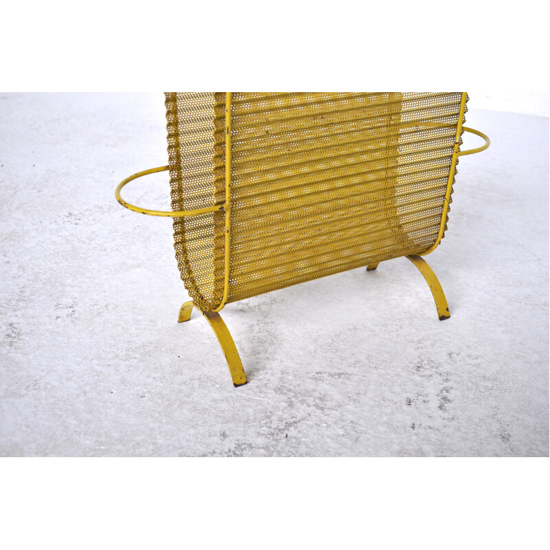 Artimeta Soest magazine rack in yellow metal, M MATEGOT - 1950s