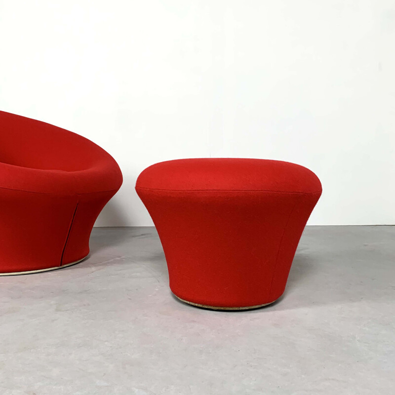 Mushroom-shaped chaise longue and vintage Pierre Paulin stool for Artifort, 1960s