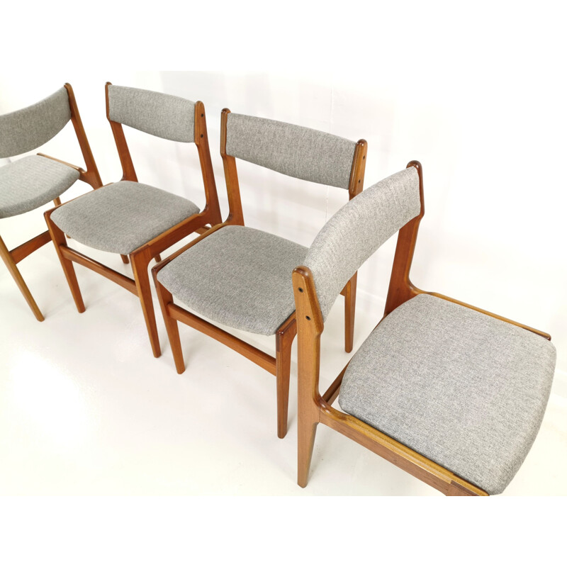 Lot de 4 chaises à manger en teck par  Erik Buch Grey Herringbone