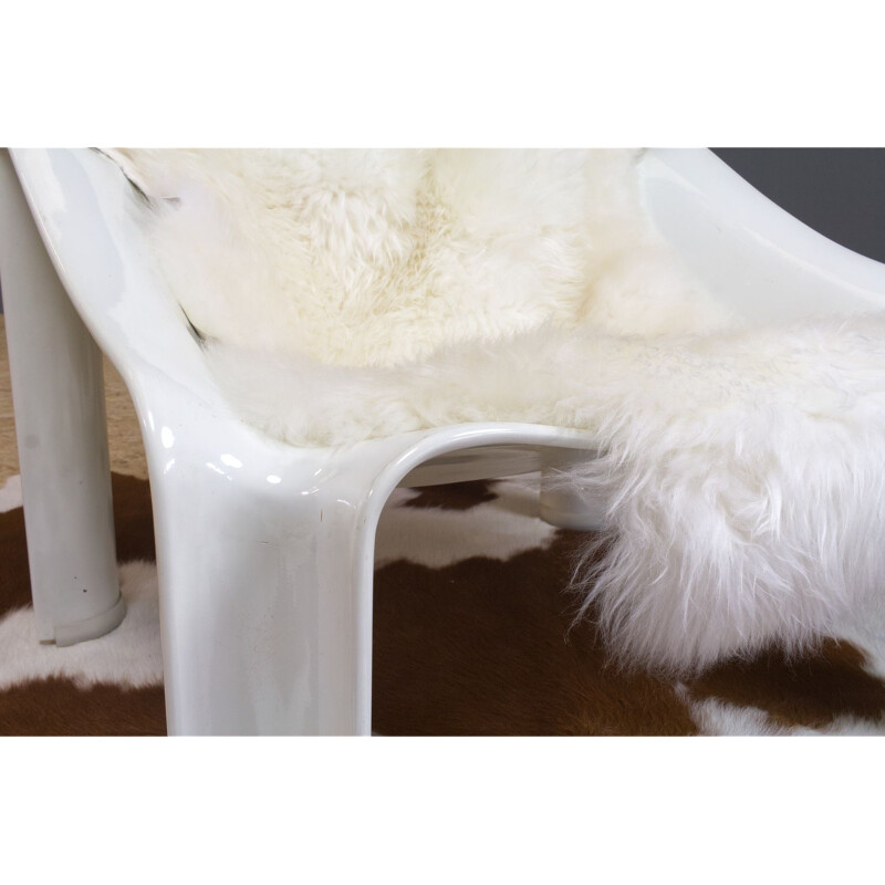 Vintage Lounge Armchair Pierre Paulinin white sheepskin model F300 1967