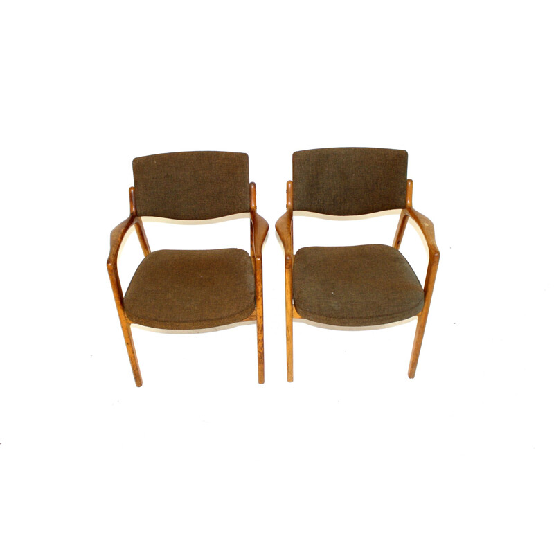 Pair of vintage oak armchairs by Gondo Gravesen Snedkerier, Denmark 1960