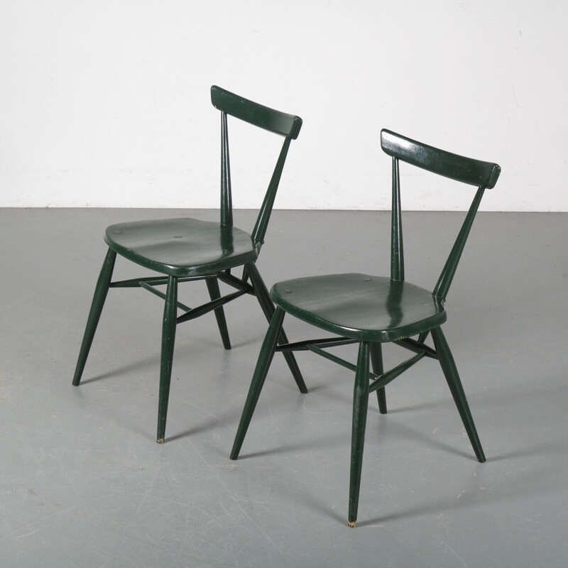 Pair of Vintage Chairs by Lucian Ercolani for Ercol in the United Kingdom 1950