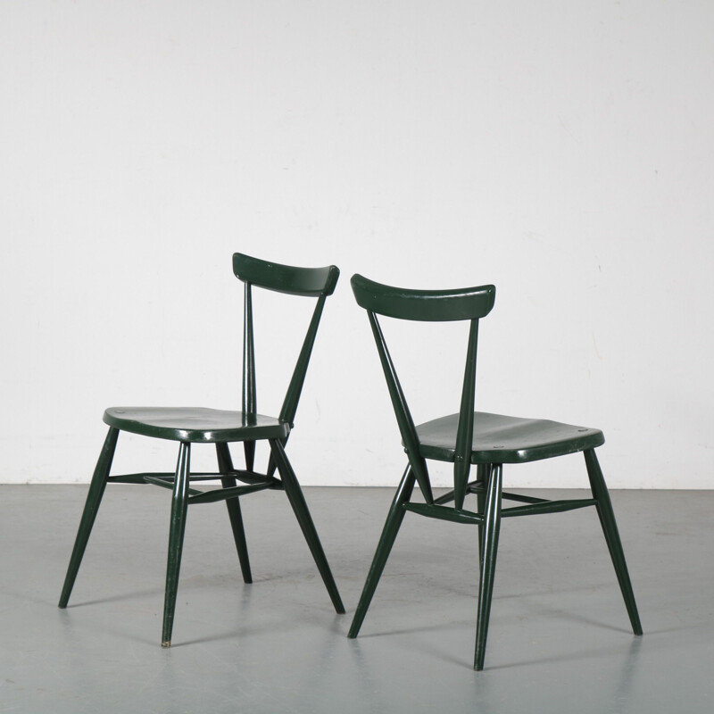 Pair of Vintage Chairs by Lucian Ercolani for Ercol in the United Kingdom 1950