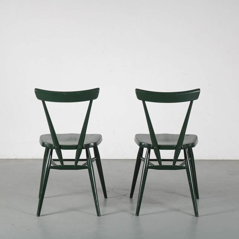 Pair of Vintage Chairs by Lucian Ercolani for Ercol in the United Kingdom 1950