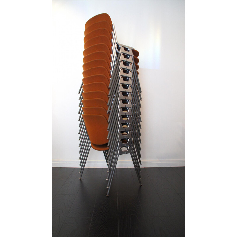 Metal and tweed Castelli "DSC 106" chair, Giancarlo PIRETTI - 1970s