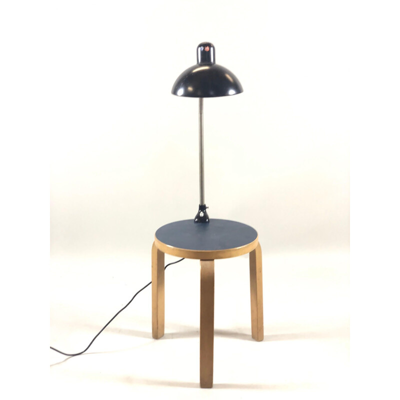 Lampe Kaiser Idell noire abat-jour en métal noir