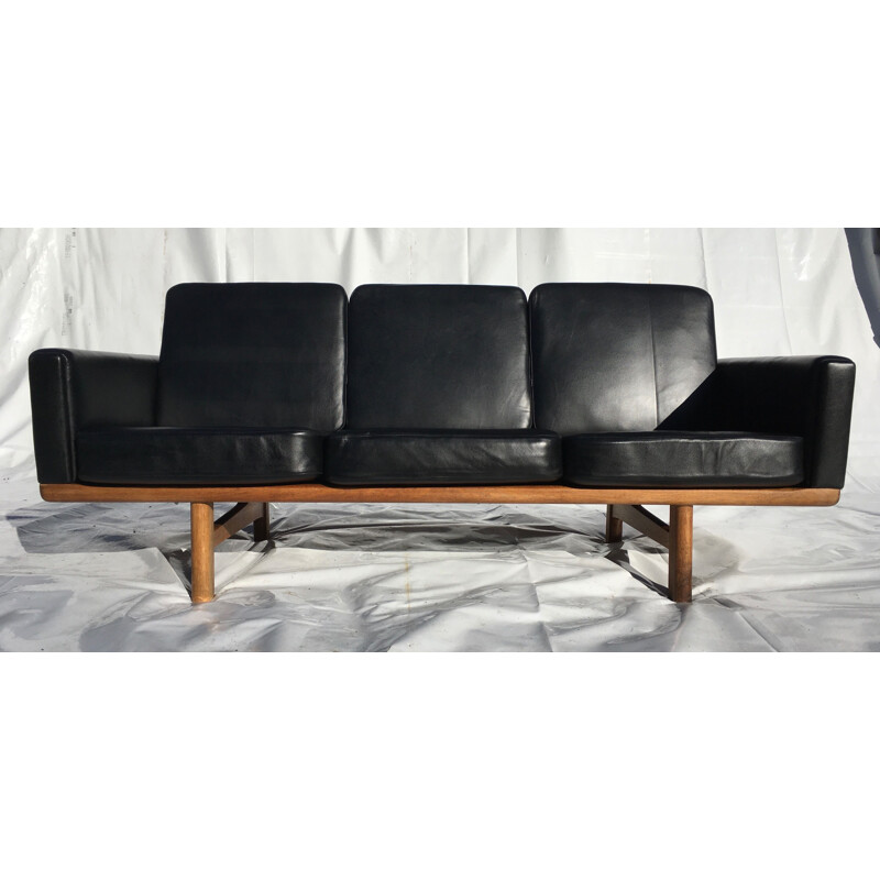 Vintage Scandinavian black leather sofa H.J.Wegner Getama