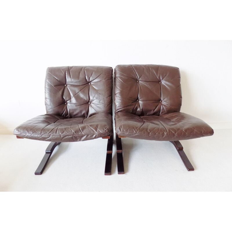 Pair of Kengu brown leather loungechairs by Elsa & Nordahl Solheim for Rykken