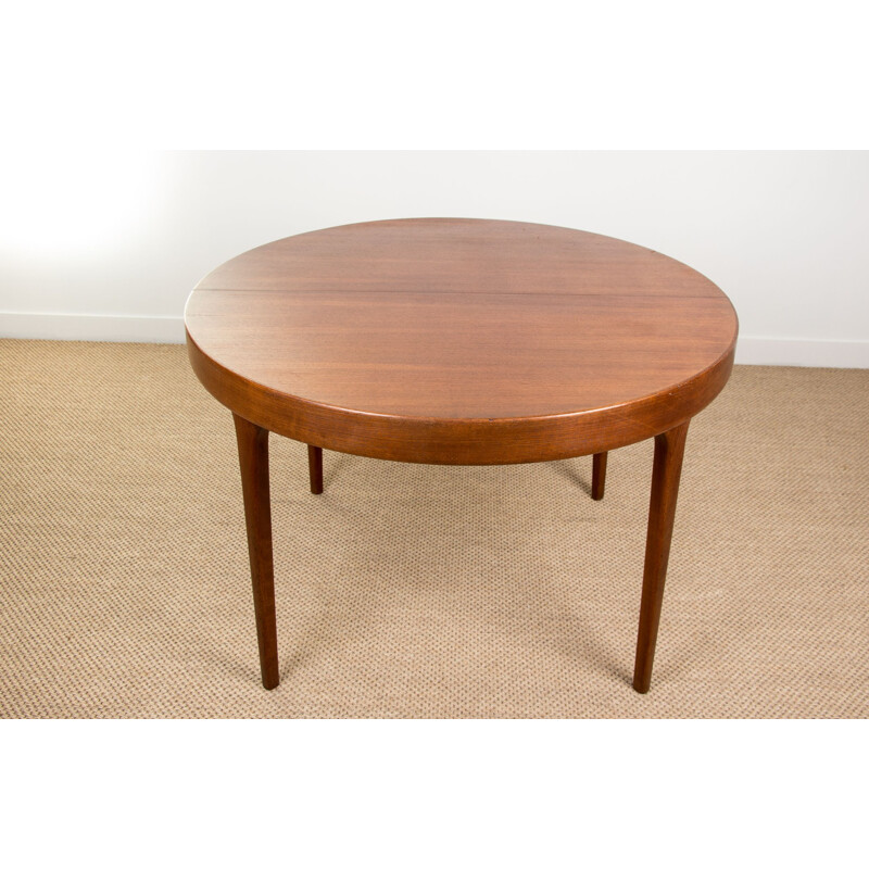 Vintage extensible teak dining table model 83 by Oluf Th.Larsen Danish 1960