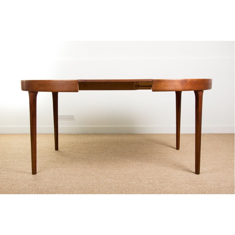 Vintage extensible teak dining table model 83 by Oluf Th.Larsen Danish 1960