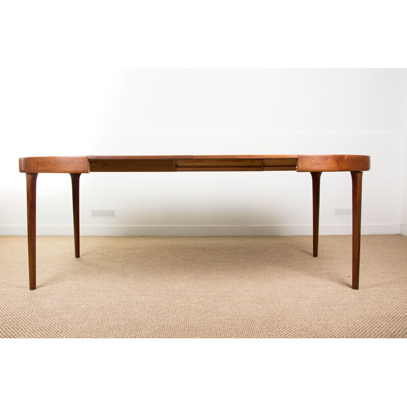 Vintage extensible teak dining table model 83 by Oluf Th.Larsen Danish 1960