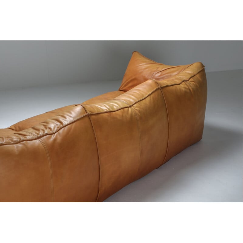 Vintage 3-Seat Couch in Tan Leather Mario Bellini 'Le Bambole' 1970s
