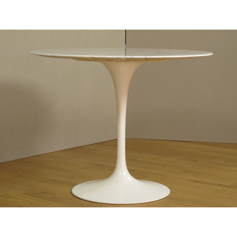 Knoll "Tulip" table in Carrara marble, Eero SAARINEN - 1970s