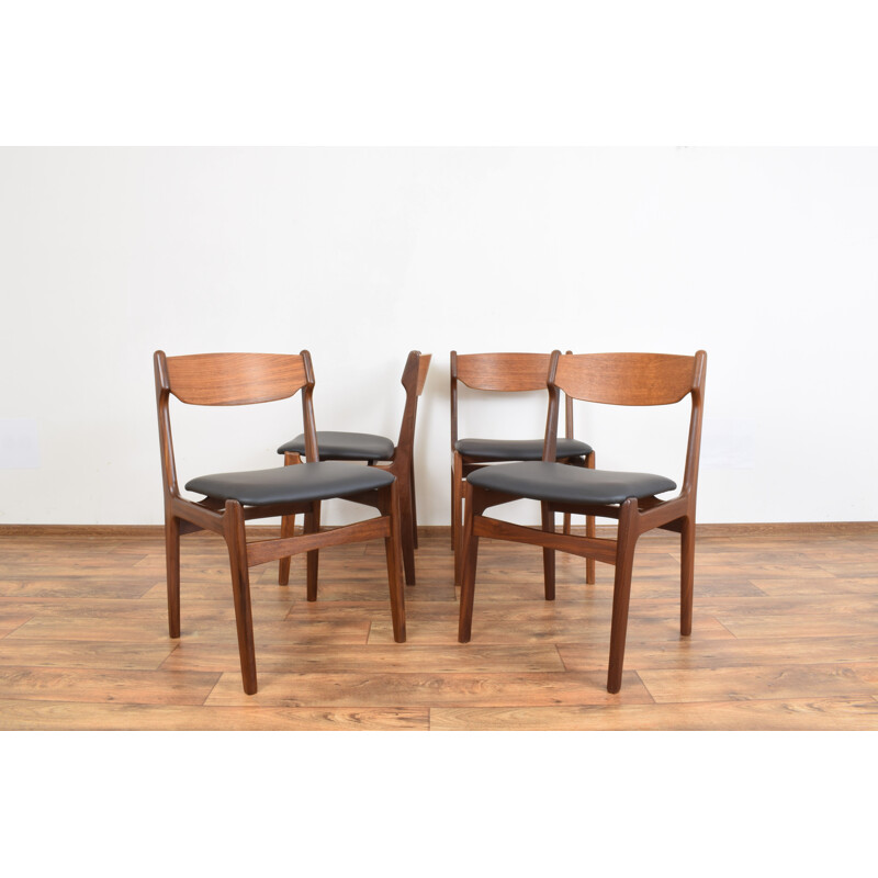 Ensemble de 4 chaises à manger danoises en teck du milieu du siècle par Erik Buch, années 1960