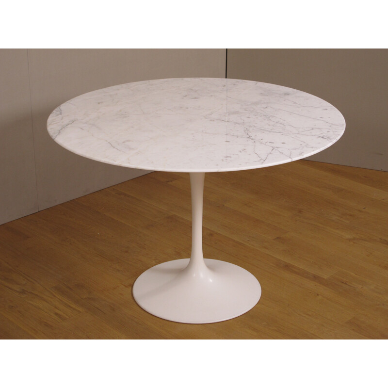 Knoll "Tulip" table in Calacatta marble, Eero SAARINEN - 1970s