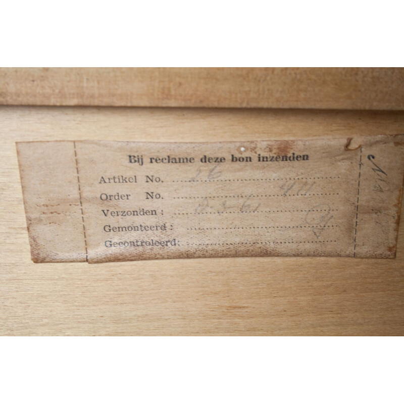 Armoire vintage à rideaux en chêne Stockage d'archives par Eeka1961