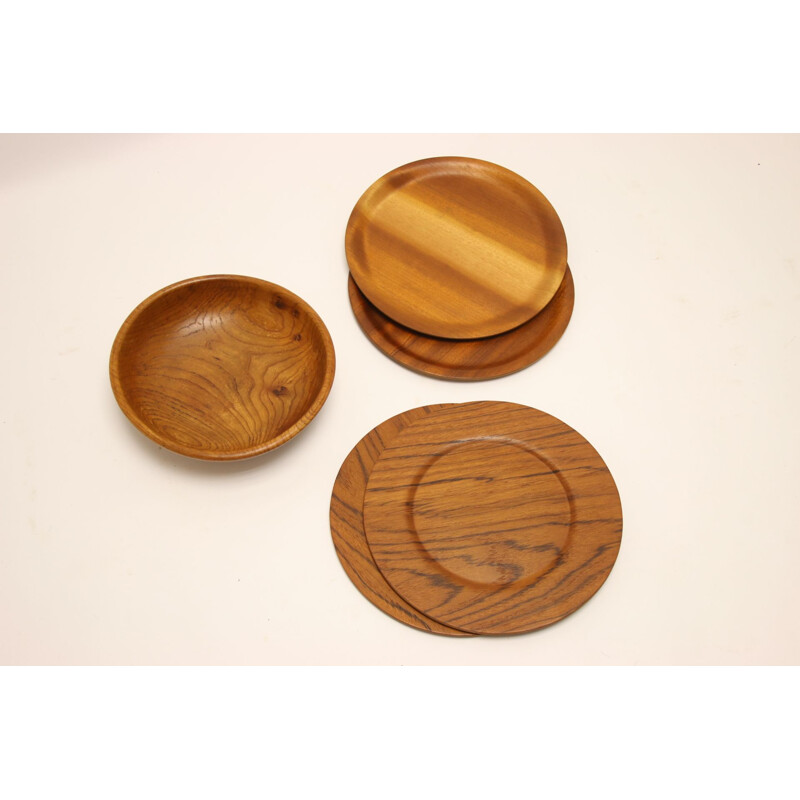 Set of 4 teak bottom plates with scale Scandinavia