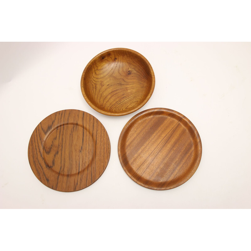 Set of 4 teak bottom plates with scale Scandinavia