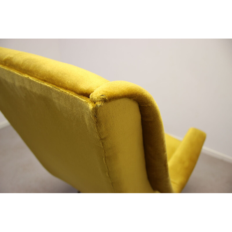 Paire de fauteuils lounges jaunes d'Aldo Morbelli pour l'ISA Bergame, 1950