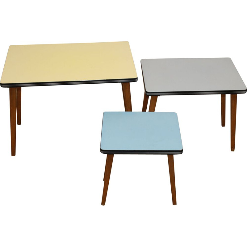Tables gigogne vintage en 3 couleurs