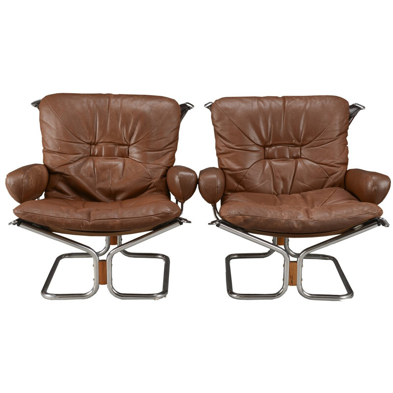 Paire de fauteuils Westnofa  "Wing" en cuir marron, Harald RELLING - 1980