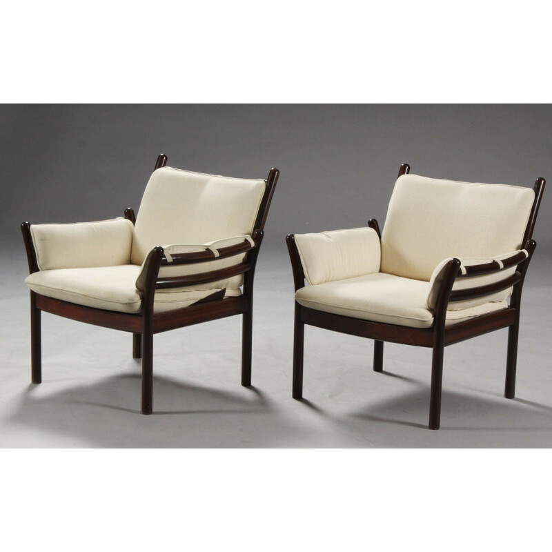 Pair of vintage lounge chairs Illum Wikkelso