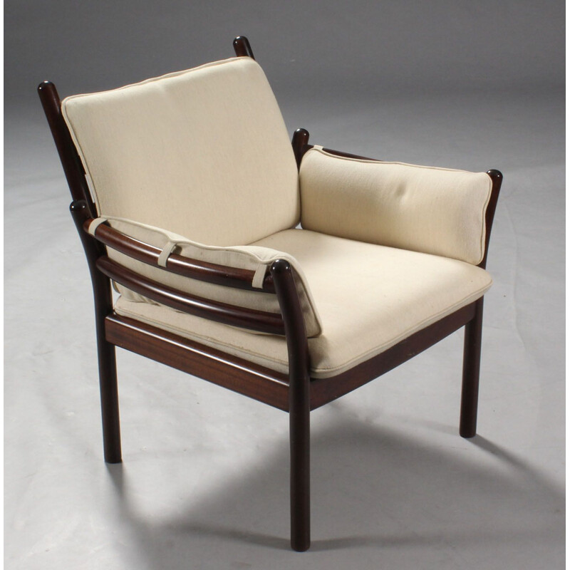Paire de fauteuils lounges vintage Illum Wikkelso