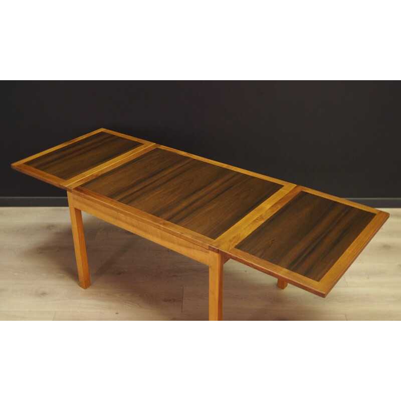 Table basse vintage en noyer scandinave 1970