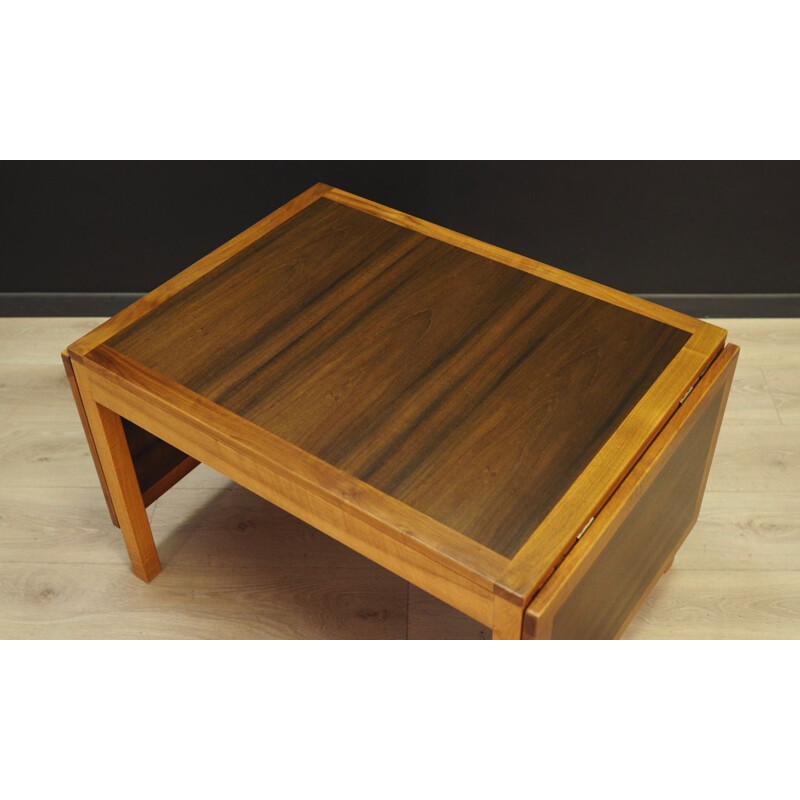 Table basse vintage en noyer scandinave 1970