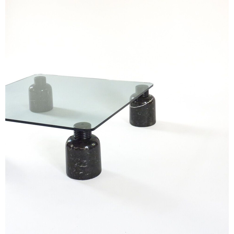 Mesa de centro vintage de cristal transparente sobre 4 patas de mármol de Hans Von Klier, 1970