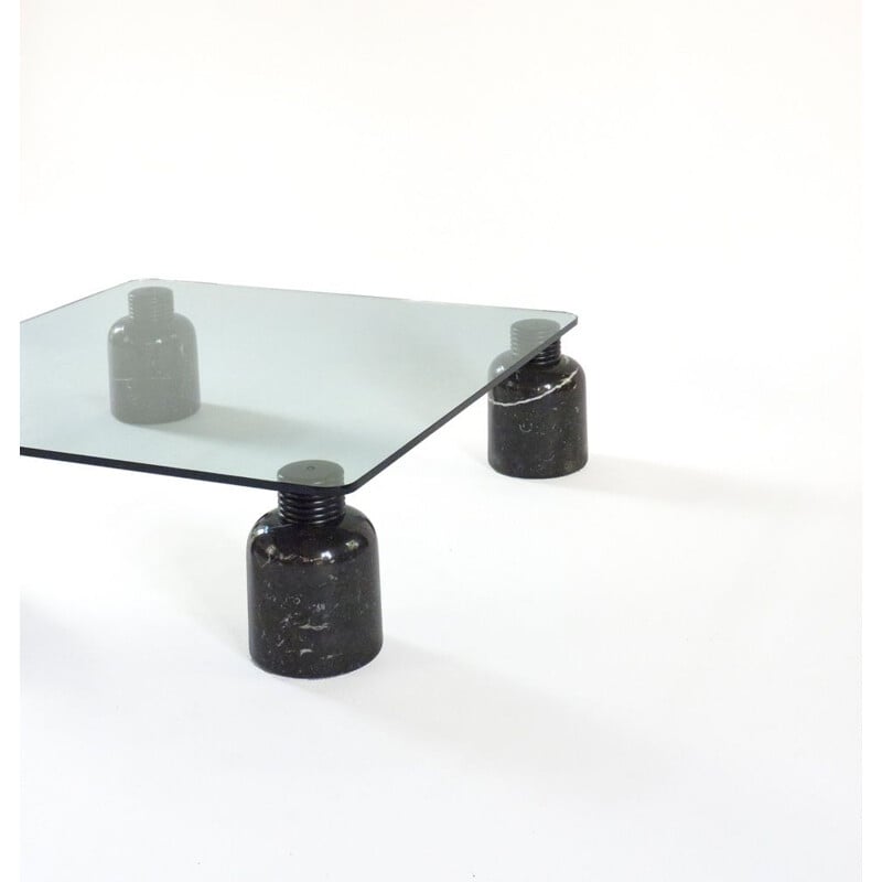 Vintage helder glazen salontafel op 4 marmeren poten van Hans Von Klier, 1970