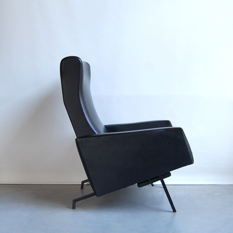 Vintage Trelax model relax armchair by Pierre Guariche for Meurop 1950