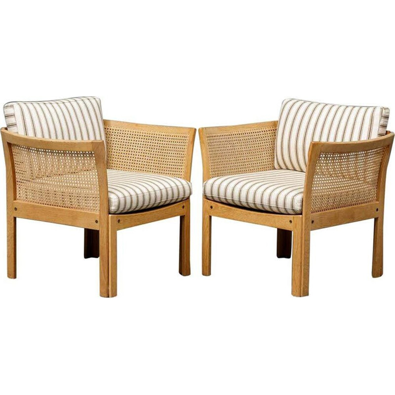 Pair of Vintage Plexus Lounge Chairs in Oak and White Fabric Illum Wikkelsø Danish 1960s