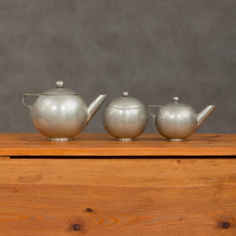 Service à thé vintage fait à la main de bouilloires modernistes en fer blanc italien