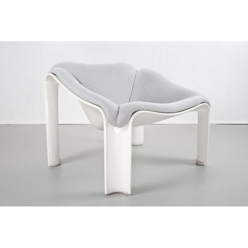 Fauteuil vintage modèle F300 en fibre de verre blanche Pierre Paulin 1967