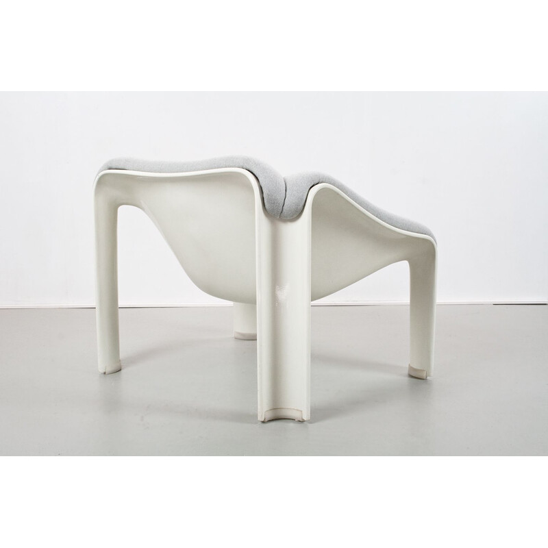 Vintage chair model F300 in white fibreglass Pierre Paulin 1967