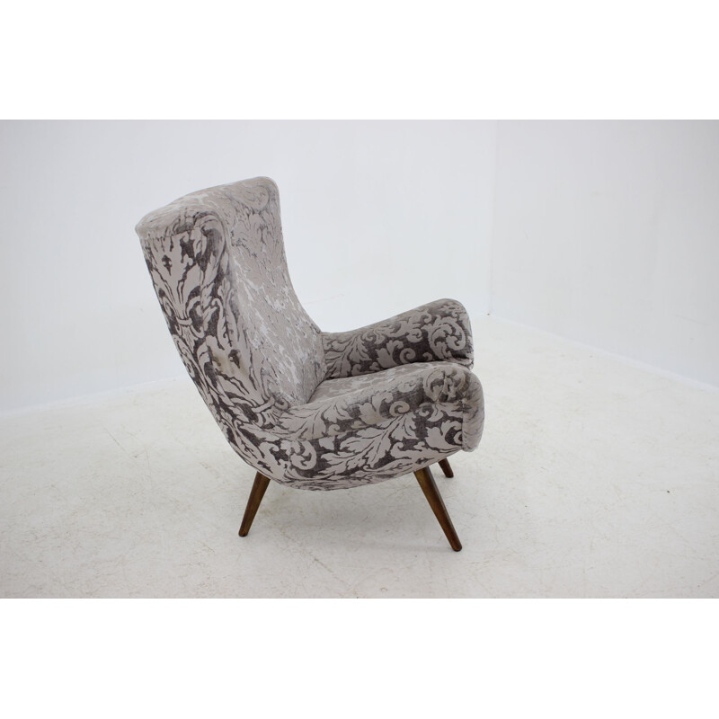 Vintage italian armchair in the style of Paolo Buffa, 1960s