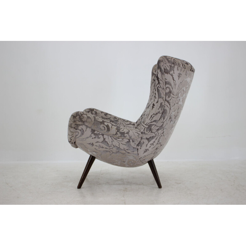 Vintage italian armchair in the style of Paolo Buffa, 1960s