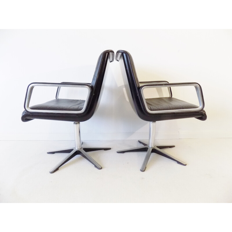 Pair of black leather loungechairs by Delta Wilkhahn Delta 2000 